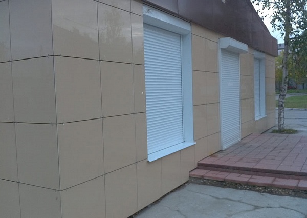 Облицовка фасада павильона керамогранитом г. Краснотурьинск