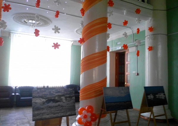 Оформление шарами ДК к празднику 8 марта ЗСУ и ко дню геолога.    г. Краснотурьинск