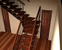 Изготовление и монтаж лестницы в коттедж