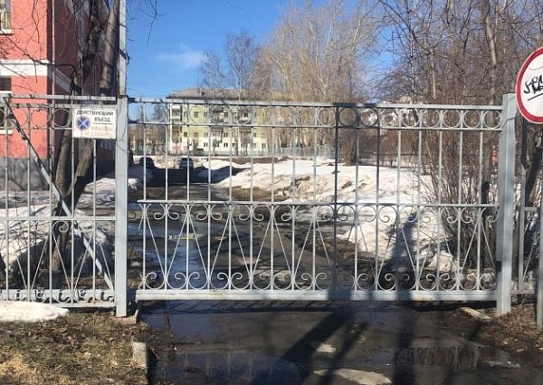    Изготовление и монтаж откатных ворот для школы № 15, г. Краснотурьинск