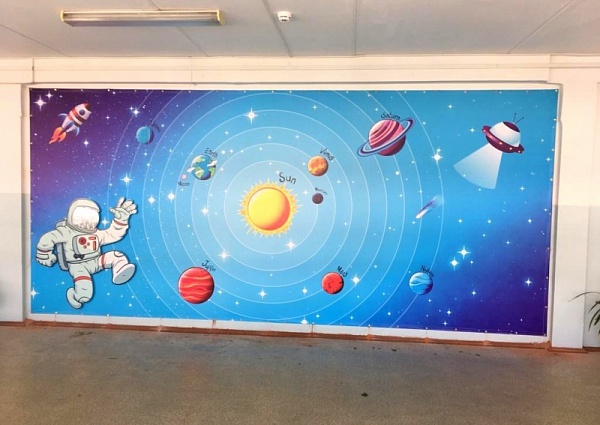 Изготовление и монтаж панно "Космос", в школе №19, Краснотурьинск